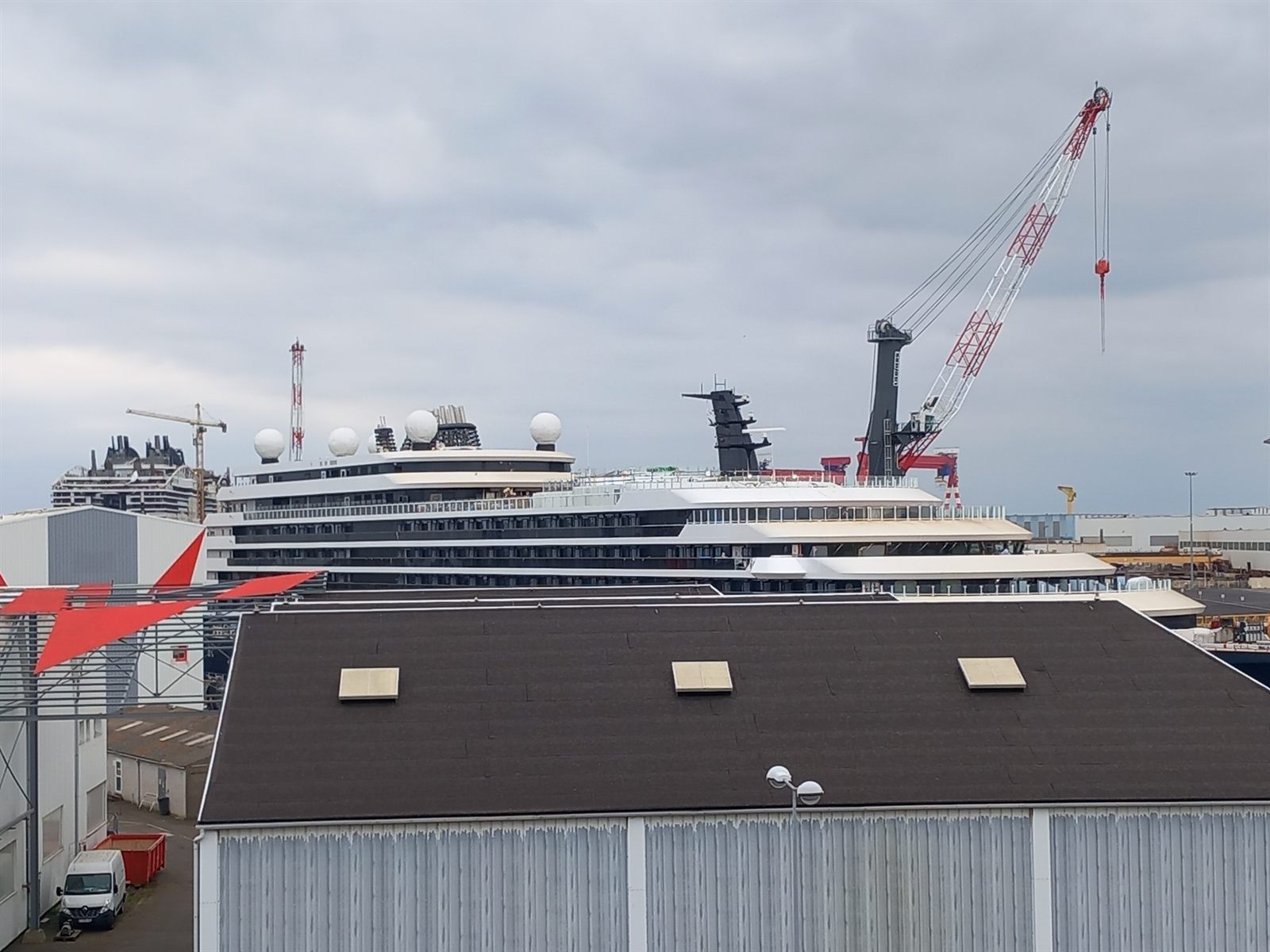 Foto do yacht Ilma em Saint-Nazaire, Franca, em abril de 2024.