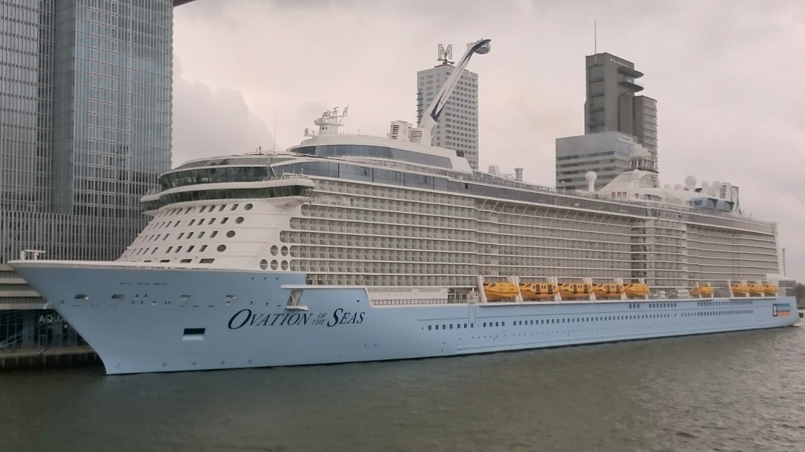 Foto do navio Ovation of the Seas.